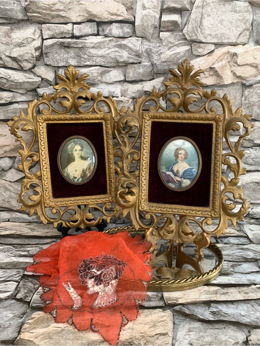 Vintage Cameo Creation French Lady Portrait Print Gilt Frames Pair Convex Glass
